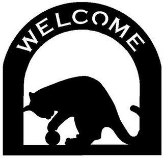 20071212122539-welcome-cat-ball.jpg